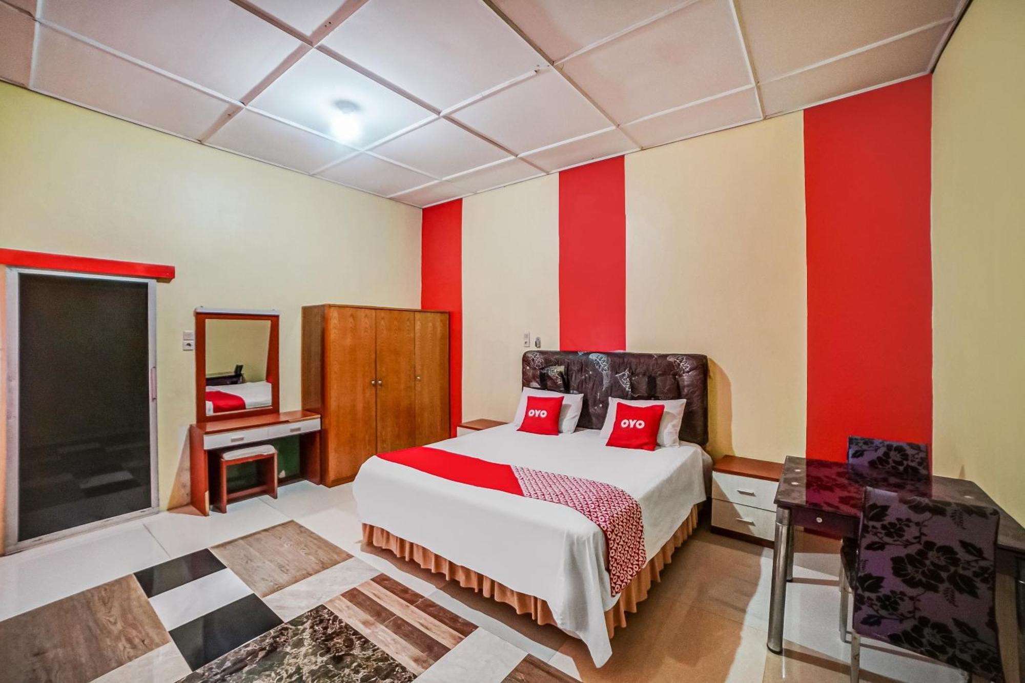 Oyo 90980 Al Karim Syariah Hotell Tanjungbalai Exteriör bild