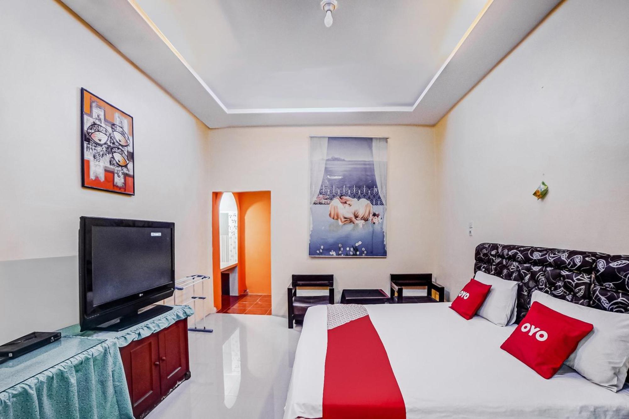Oyo 90980 Al Karim Syariah Hotell Tanjungbalai Exteriör bild